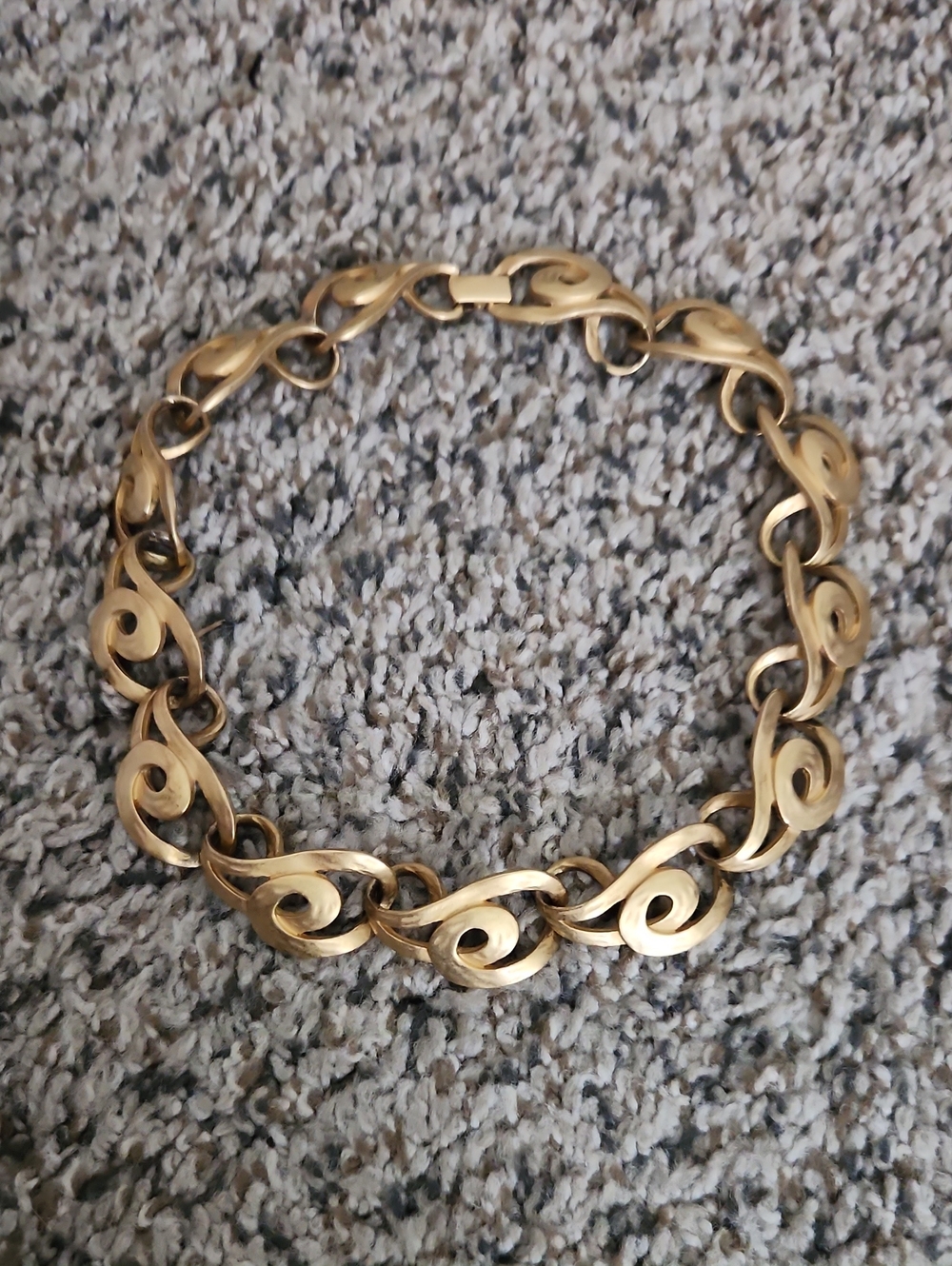 Erwin Pearl Mid-century Gold Swirl Link Necklace